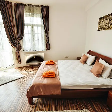 Apartment Queen Elizabeth Bucharest