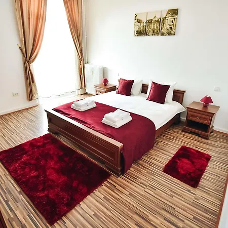 Queen Elizabeth Apartment *