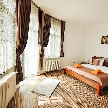 Apartment Queen Elizabeth Bucharest