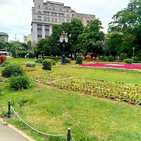 Queen Elizabeth Apartment *